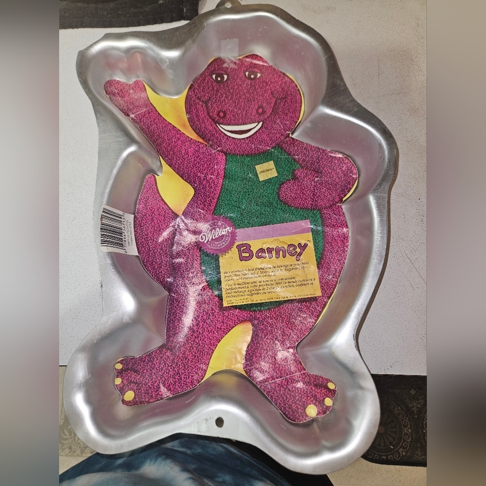 Vintage Wilton Barney Cake Pan Mold!